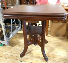 LONDON FURNITURE PARLOUR TABLE