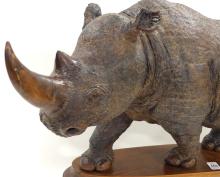 IMPRESSIVE WOODEN "RHINOCEROS" CARVING