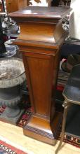 ANTIQUE MAHOGANY PEDESTAL