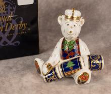 ROYAL CROWN DERBY "CHRISTMAS TEDDY BEAR" PAPERWEIGHT