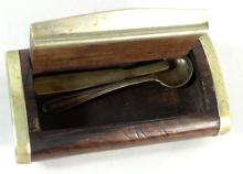 ANTIQUE SNUFF BOX