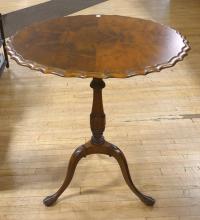 TILT-TOP TEA TABLE