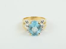 LADIES' TOPAZ RING