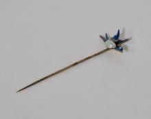 18K GOLD ENAMELED PIN