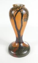 COLLECTOR'S ART GLASS VASE