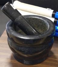 BLACK MARBLE MORTAR AND PESTLE