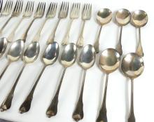 WALLACE STERLING FLATWARE SERVICE