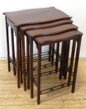 NESTING TABLES