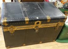 METAL BOUND STEAMER TRUNK