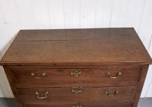 18TH CENTURY CHEST OF DRAWERS