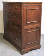 18TH CENTURY CHEST OF DRAWERS