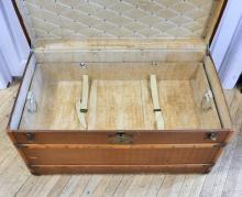 ANTIQUE FRENCH TRAVEL TRUNK