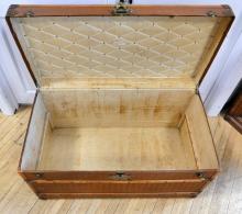 ANTIQUE FRENCH TRAVEL TRUNK