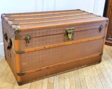 ANTIQUE FRENCH TRAVEL TRUNK