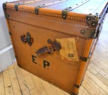 ANTIQUE FRENCH TRAVEL TRUNK