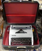 VINTAGE TYPEWRITER