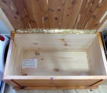 PINE BLANKET BOX