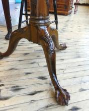 TIP-TOP TEA TABLE