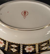 DERBY "IMARI" SERVING BOWL AND PLATES