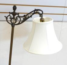 ANTIQUE BRIDGE LAMP