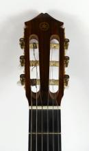 YAMAHA ACOUSTIC GUITAR