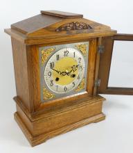 ANTIQUE OAK MANTEL CLOCK