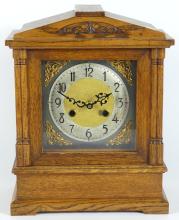 ANTIQUE OAK MANTEL CLOCK