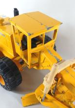 JOHN DEERE DIE-CAST MODEL BY ERTL