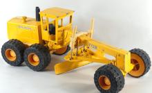 JOHN DEERE DIE-CAST MODEL BY ERTL