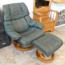 STRESSLESS RECLINER WITH FOOTSTOOL