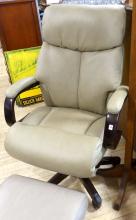 LA-Z-BOY LEATHER EXECUTIVE CHAIR AND FOOTSTOOL