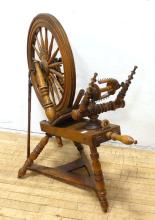 ANTIQUE SPINNING WHEEL