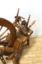 ANTIQUE SPINNING WHEEL