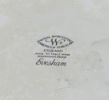 THREE "EVESHAM" SERVING PIECES