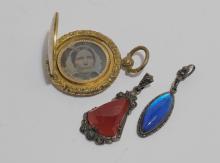 LOCKET AND PENDANTS