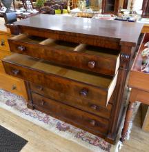 19TH CENTURY CHEST OF DRAWERS