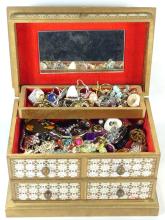 JEWELLERY BOX WITH CONTENTS