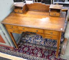 ANTIQUE MAHOGANY WRITING DESK