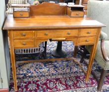 ANTIQUE MAHOGANY WRITING DESK