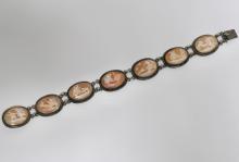 CAMEO BRACELET