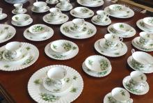 ROYAL ALBERT "TRILLIUM" DINNERWARE