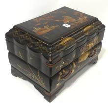 JAPANESE LACQUER JEWELLERY BOX