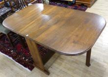 ARTS AND CRAFTS OAK GATE-LEG TABLE