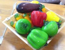 BOWL OF ART GLASS FRUITS AND VEGETABLES