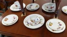 ROYAL WORCESTER "EVESHAM" DINNERWARE