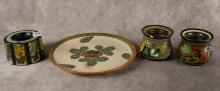 THREE GOUDA INKWELLS AND PLATE