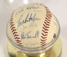 AUTOGRAPHED DETROIT TIGERS BASEBALL AND PHOTO