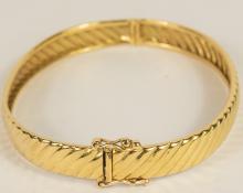 18KT GOLD BRACELET