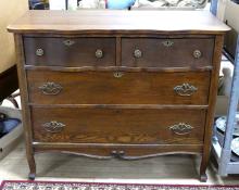 VICTORIAN OAK DRESSER