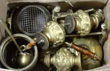 BOX LOT OF BRASS AND METAL FINIALS